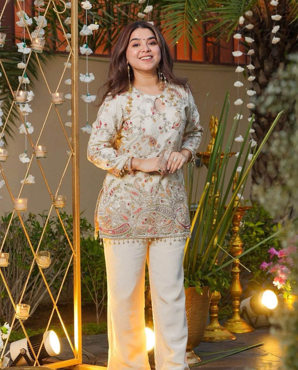 Dune - Ivory Bloom Soft Luxe Embroidered Kurti Set
