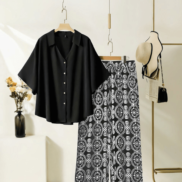Casual Black Minimal