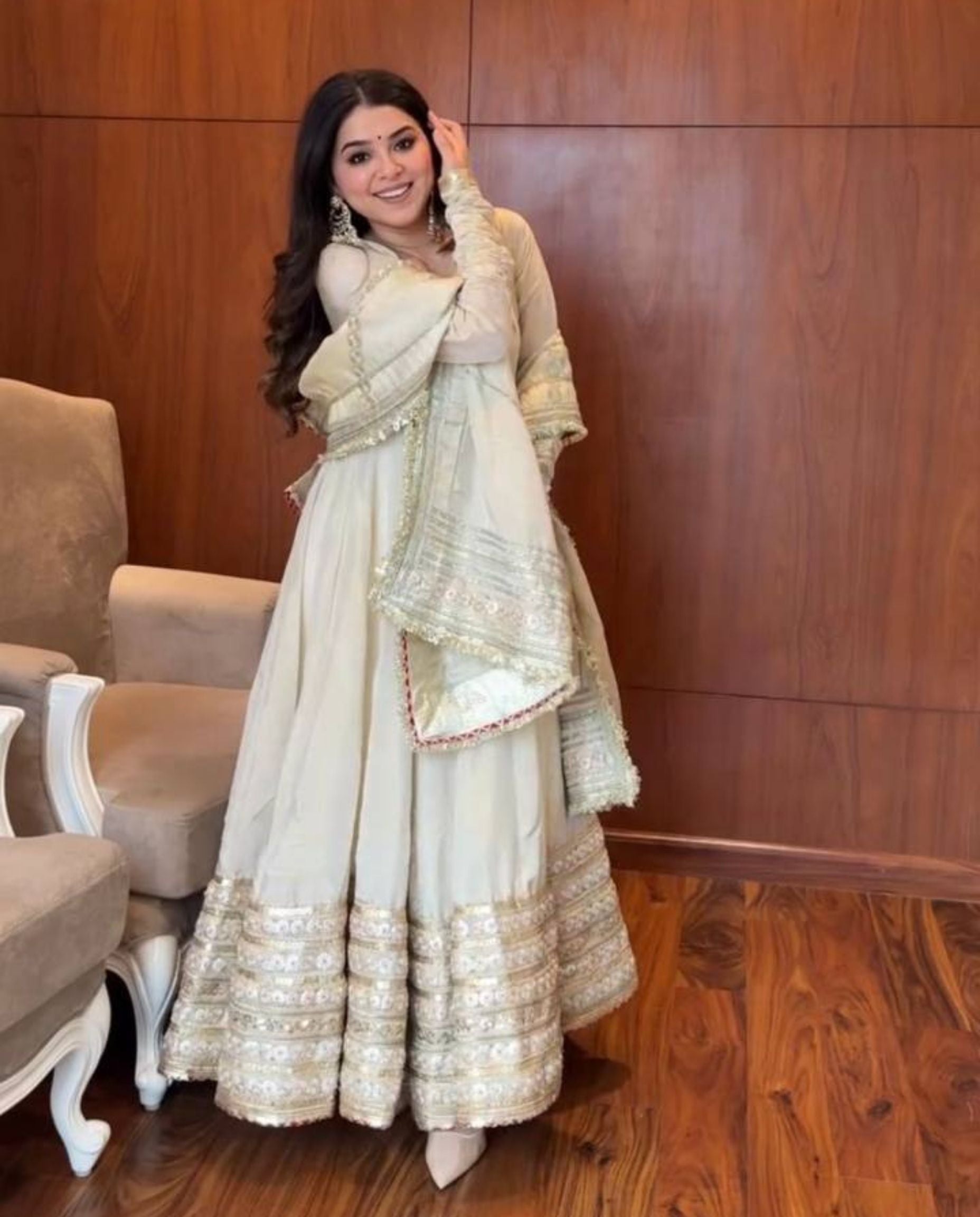 Sable – Ivory Luxe Thread Embroidered Flowing Festive Anarkali Set